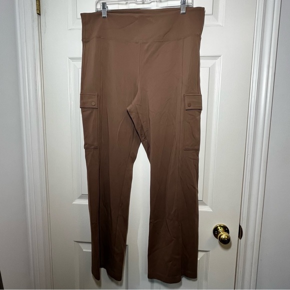 Athleta Pants - Athleta Delancey Straight Cargo Pants in Brown Size XL